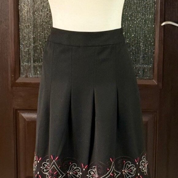 Ann Taylor LOFT Skirt - Picture 2 of 14